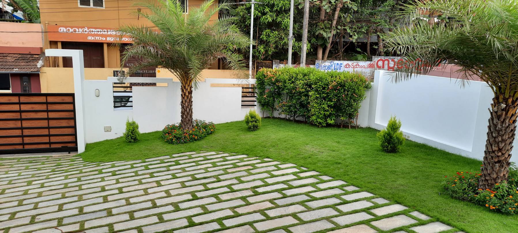 Prasanth residence, Thattinakam — view 3